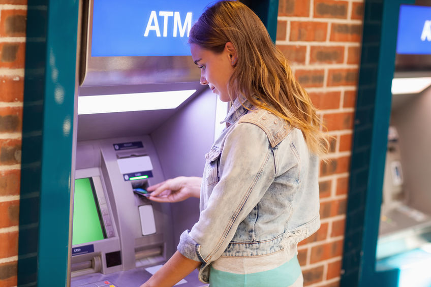 A legtöbb ATM-ből már mobillal is lehet készpénzt felvenni