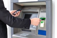 300 ezer forintra nőtt a kézpénzfelvételi limit